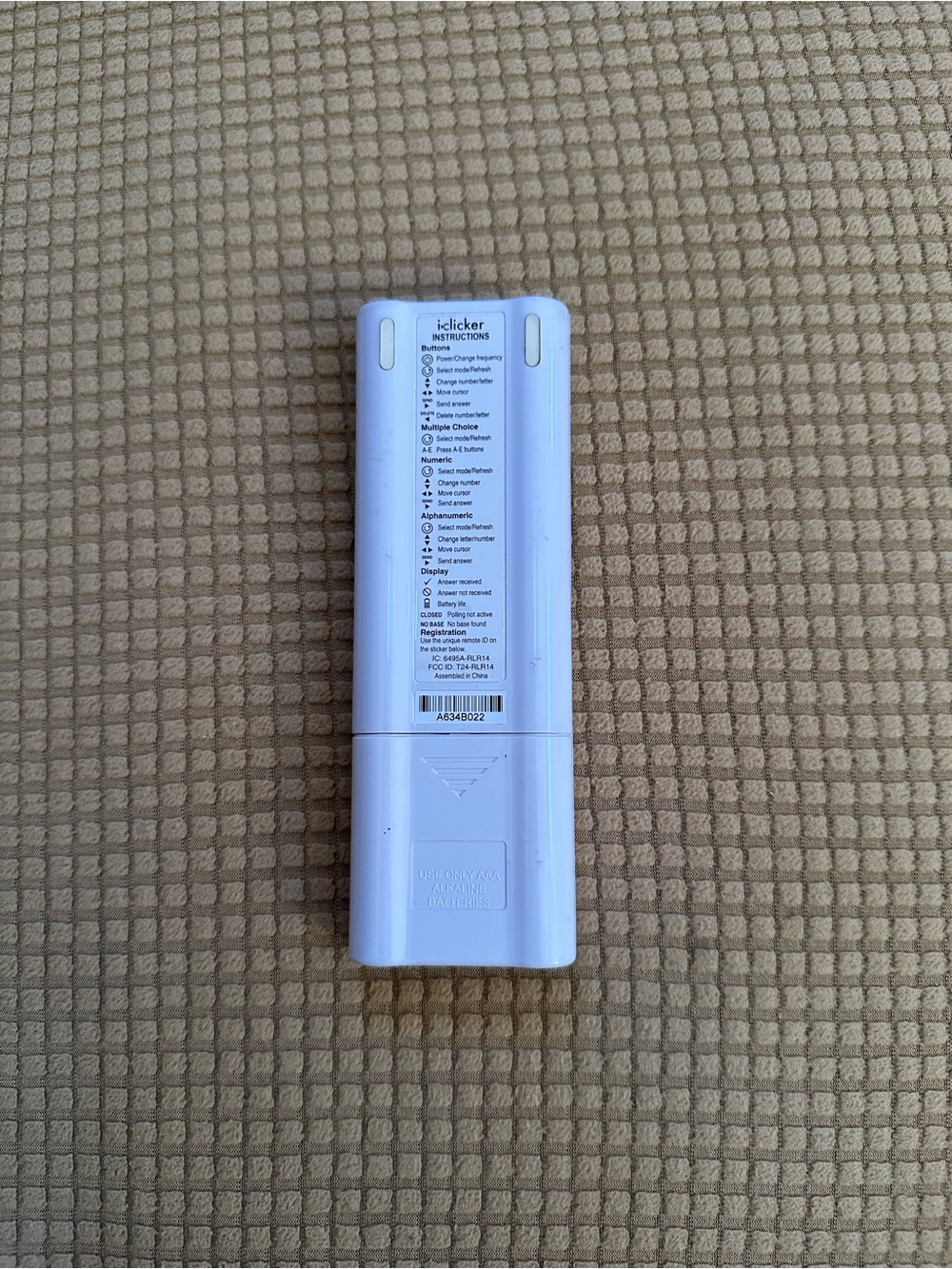 iClicker2 White Student Remote - Picture 2 of 2